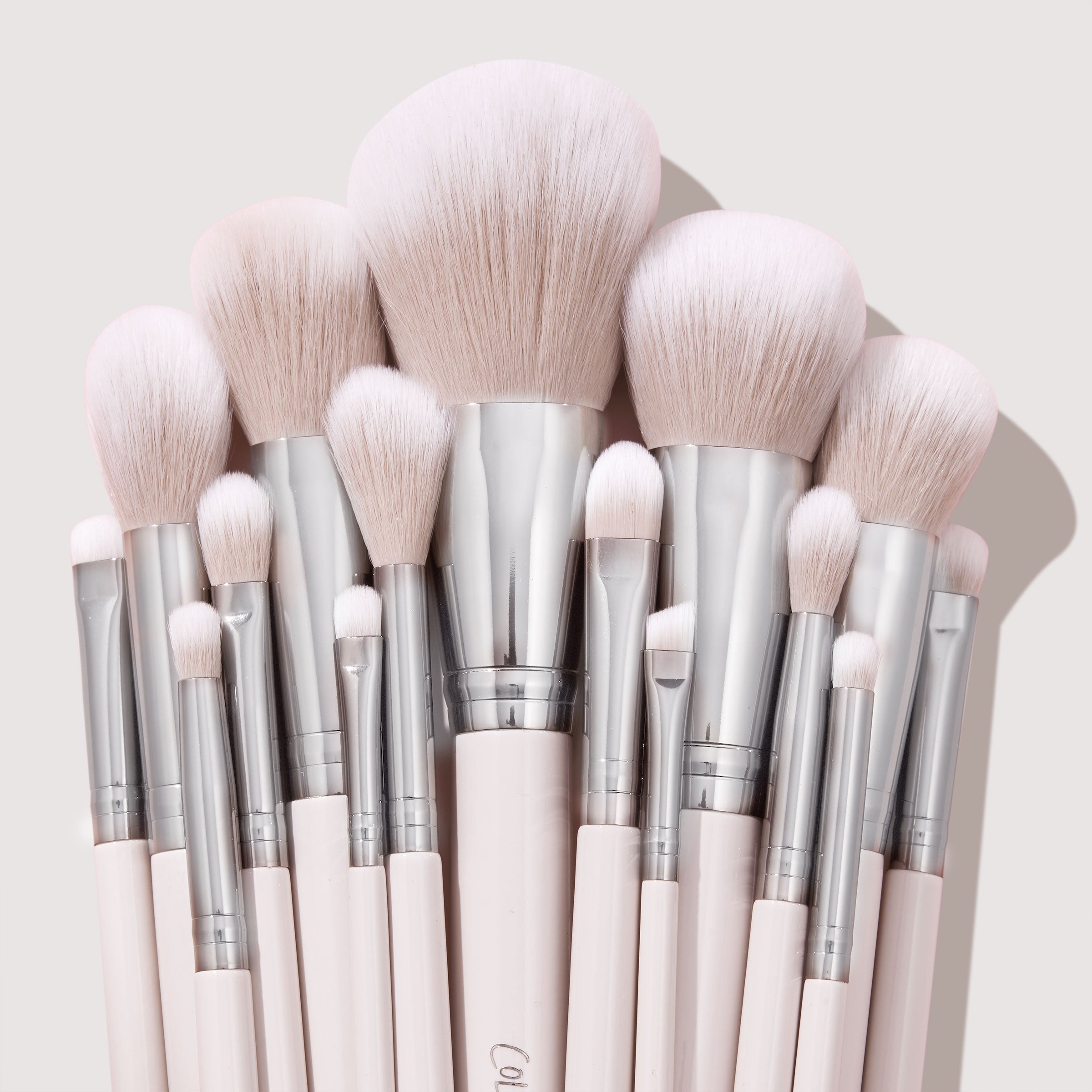 Megapalette and Brush Roll Bundle - Image 4